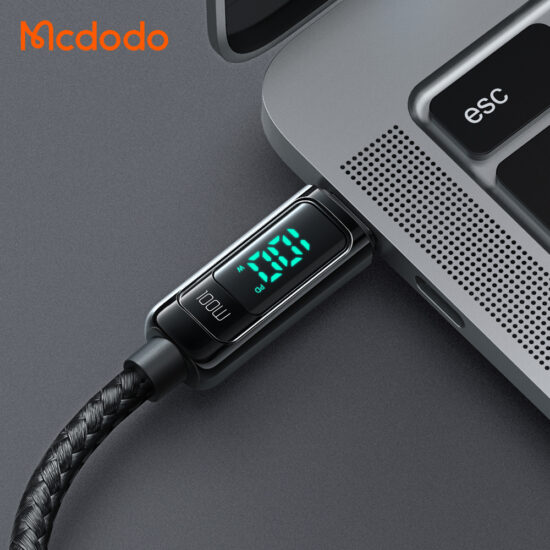 کابل شارژ و انتقال داده تایپ سی به تایپ سی مک دودو مدل MCDODO CA-8820 داراي نمایشگر دیجیتال طول 120 سانتيمتر