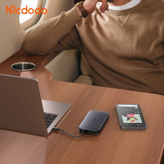 پاوربانک 35وات ظرفیت 10000 مک دودو مدل MCDODO MC-0730 بهمراه کابل شارژ جمع شونده تایپ سی